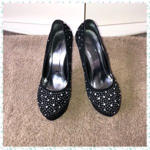 Women’s Velvet pumps